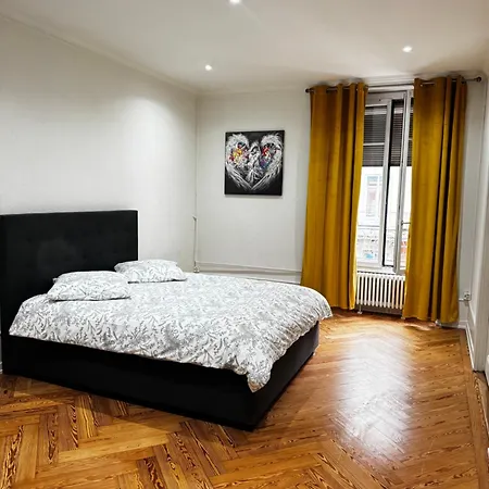 Apartment Grand 5 Pieces Au Centre