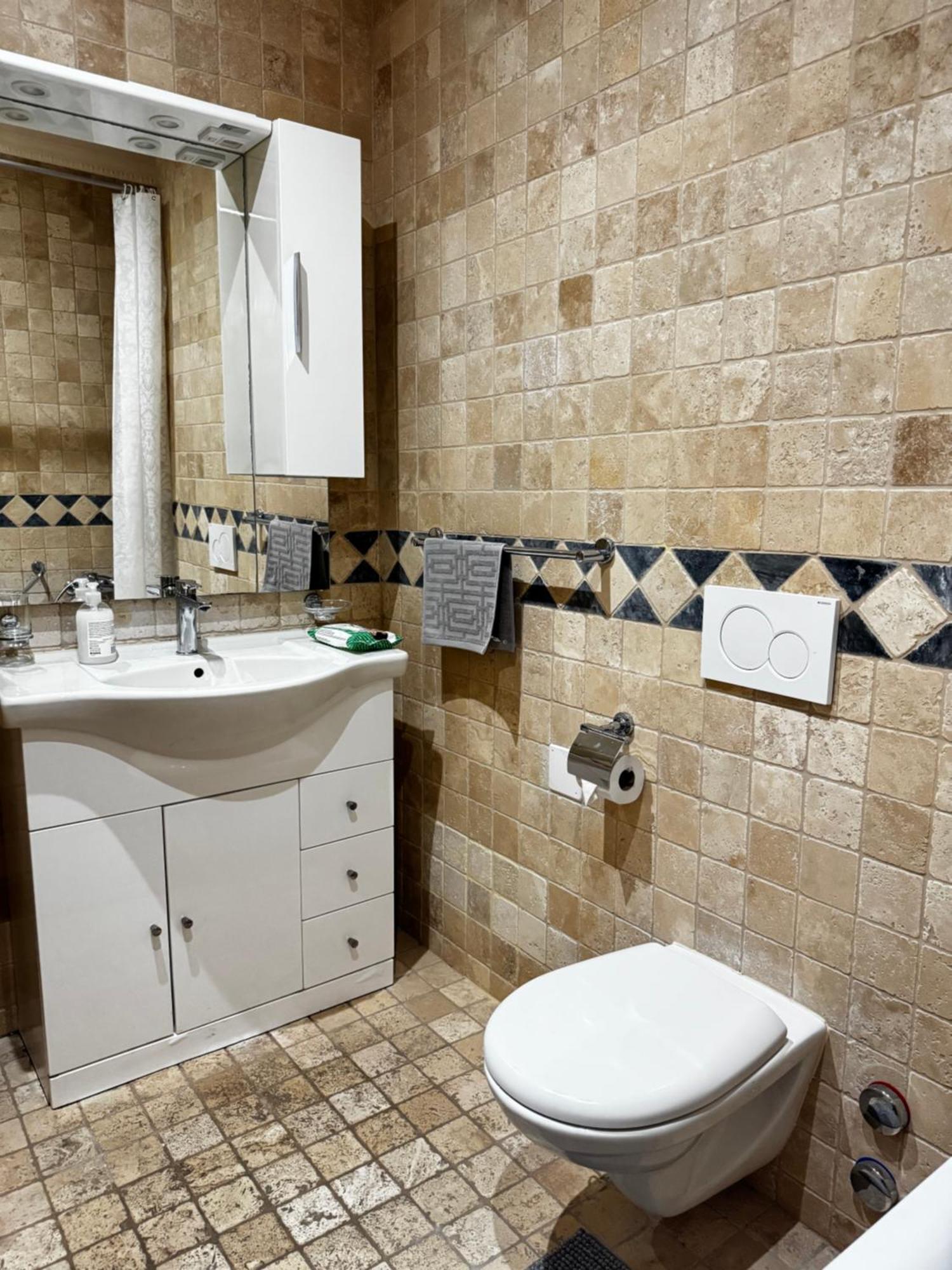 Grand 5 Pieces Au Centre Apartment *