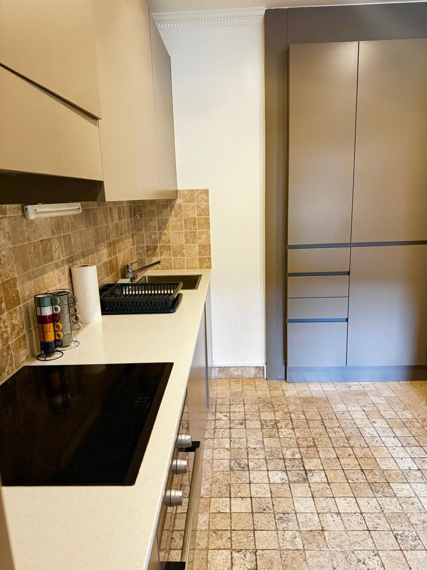 Apartment Grand 5 Pieces Au Centre